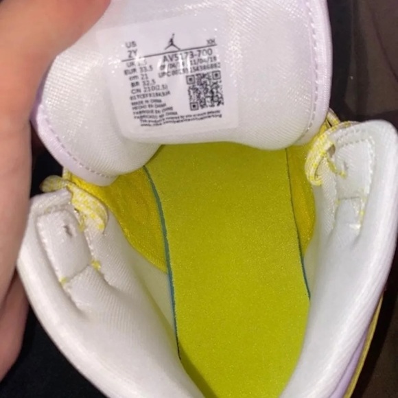 JORDANS - Picture 5 of 8